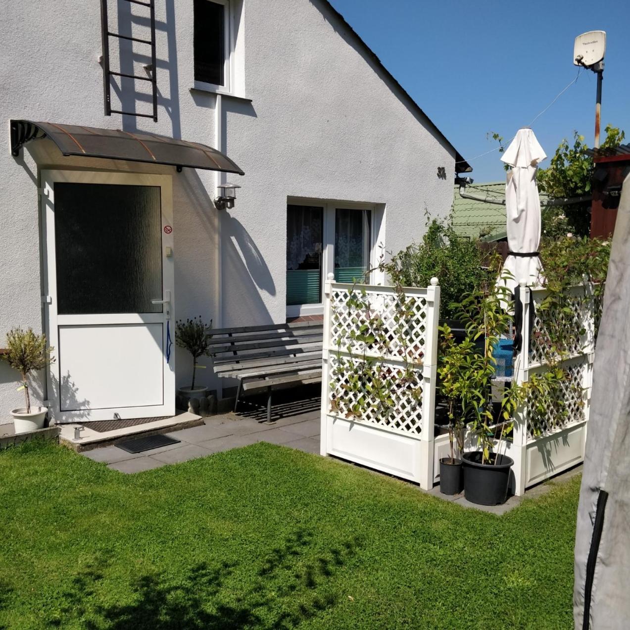 Apartment Gaestehaus Am Teich Raben Steinfeld